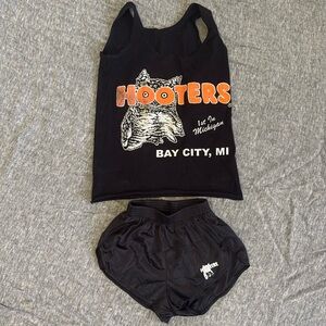 Vintage hooters tank & shorts set